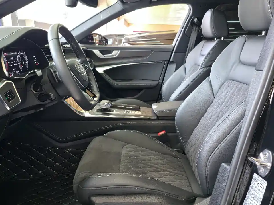 Audi A6L 2023 55 TFSI quattro Premium