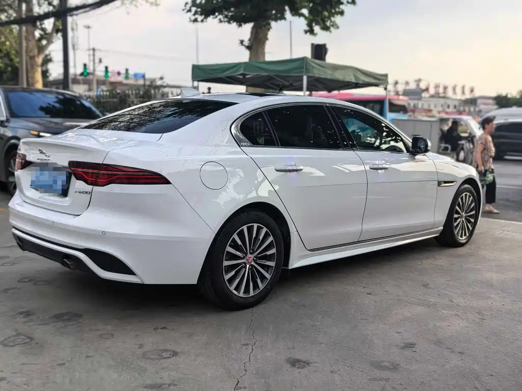 Jaguar XEL 2020 2.0T 200PS R-DYNAMIC Sport