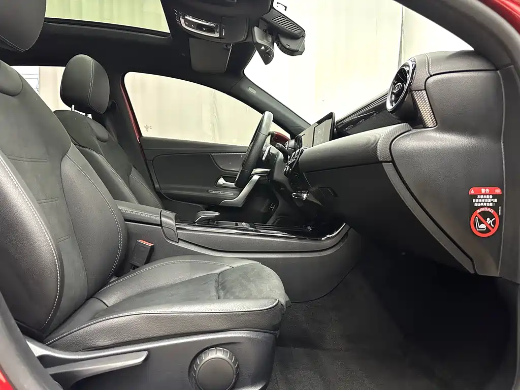 Mercedes-Benz A-Class — миниатюра 10