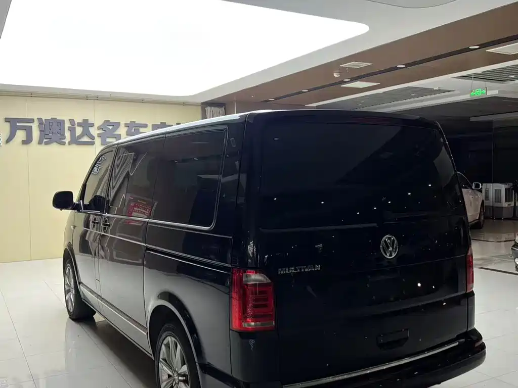 Volkswagen Multivan — миниатюра 9