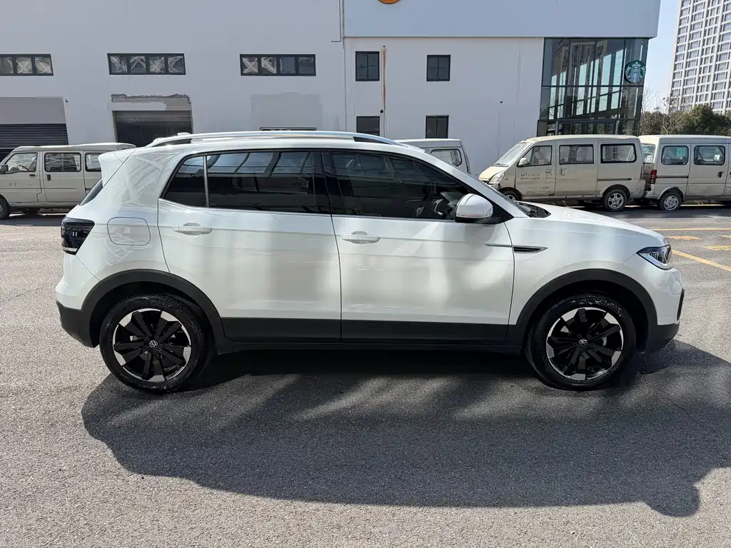 VOLKSWAGEN EXPLORING THE SHADOW
