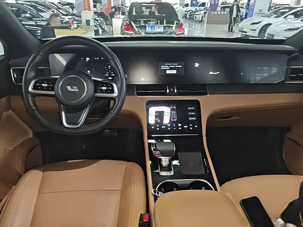 Li Auto Li ONE — миниатюра 10