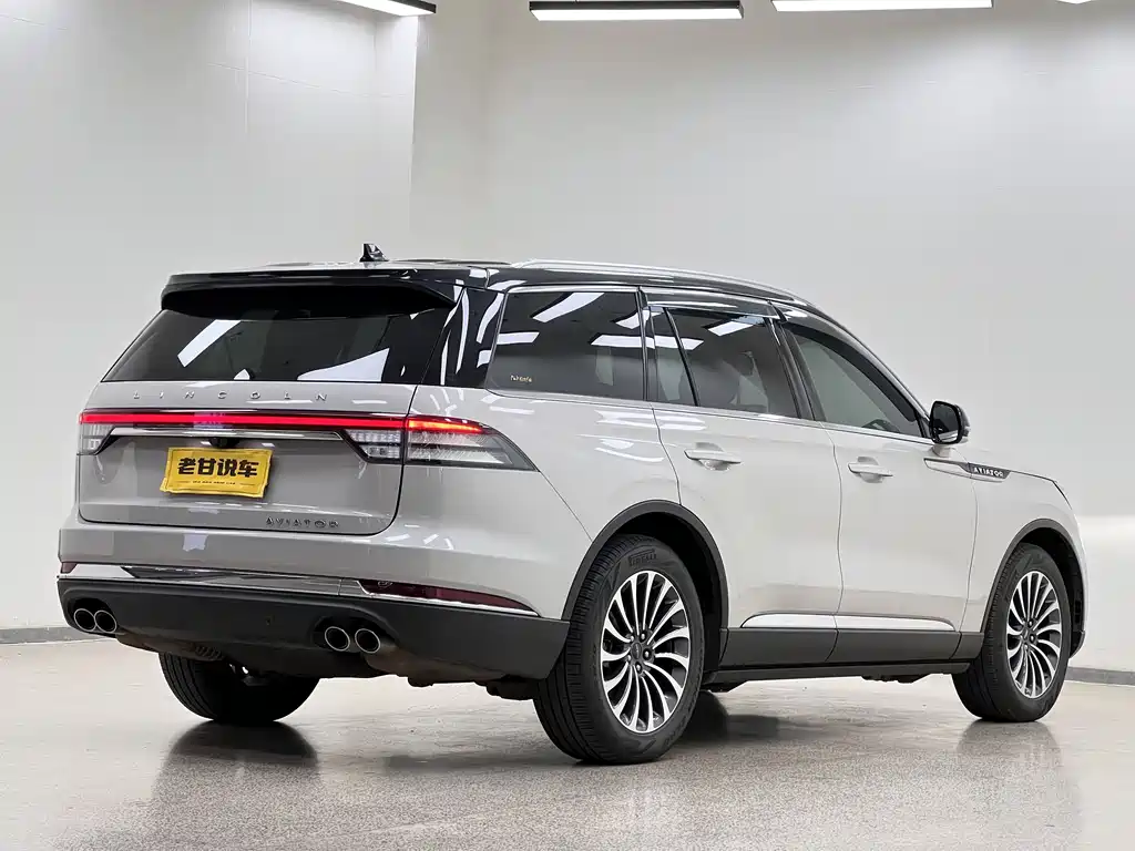 Lincoln Aviator 3.0T V6 4WD Premium Edition, фото 5