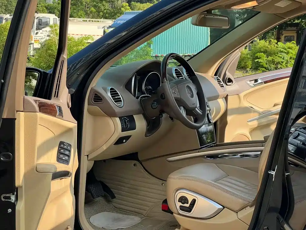 Mercedes-Benz M-Class — миниатюра 4