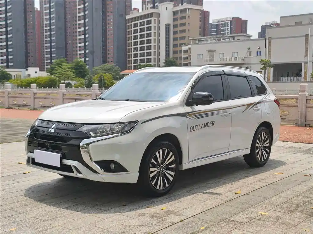 Mitsubishi Outlander 2021