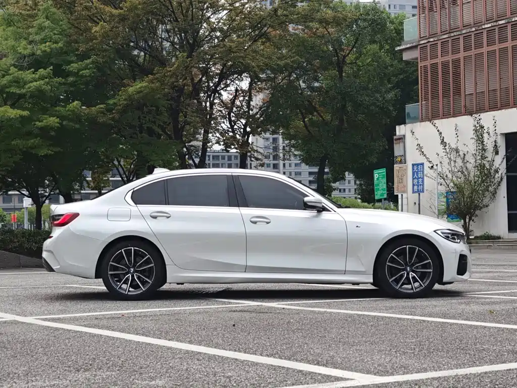 BMW 3 Series — миниатюра 9