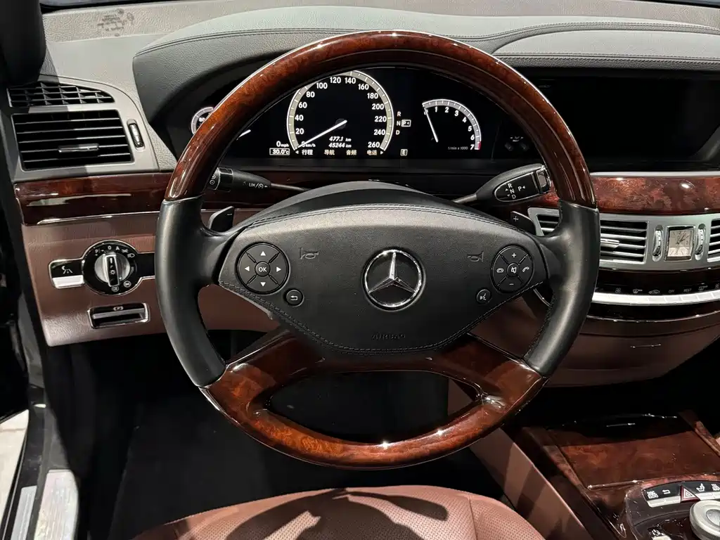 Mercedes-Benz S-Class — миниатюра 6