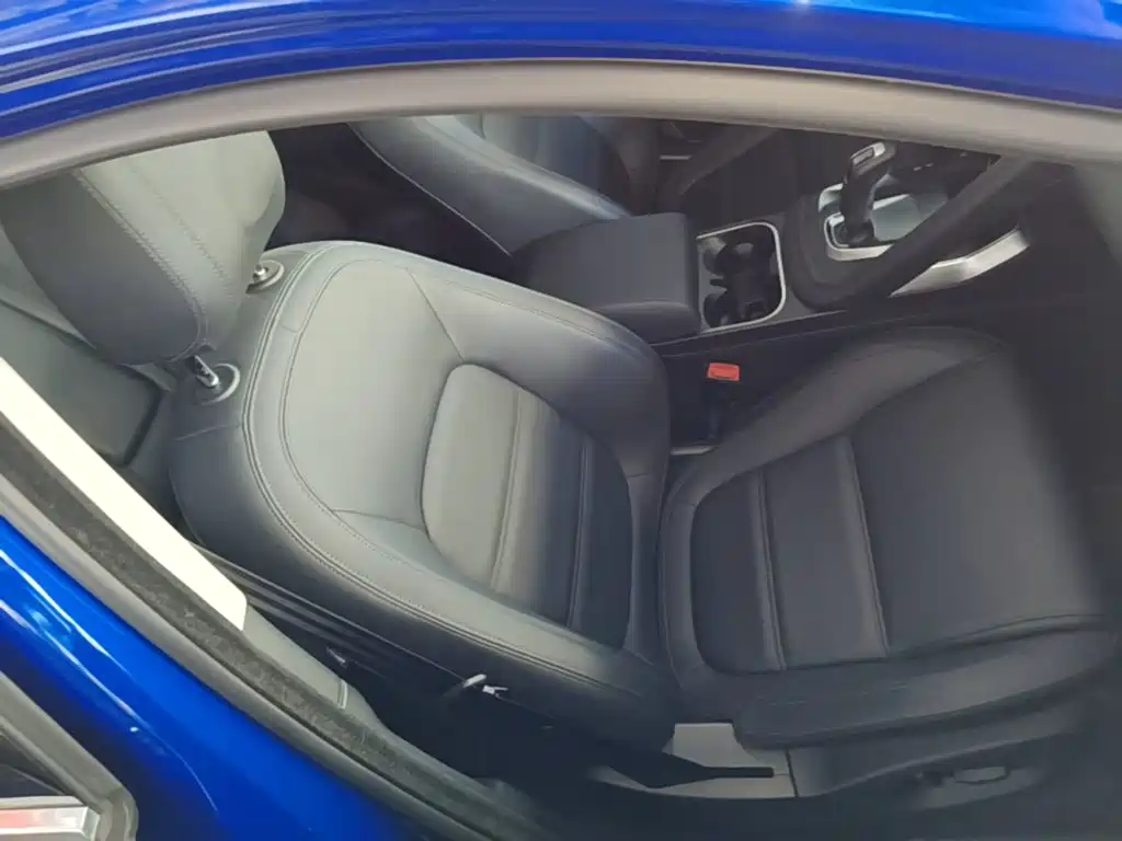 Jaguar E-PACE — миниатюра 25