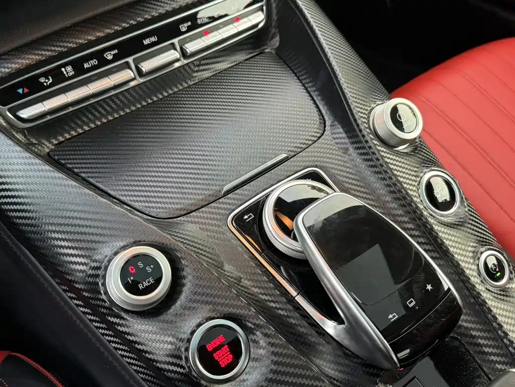 MERCEDES-BENZ AMG GT