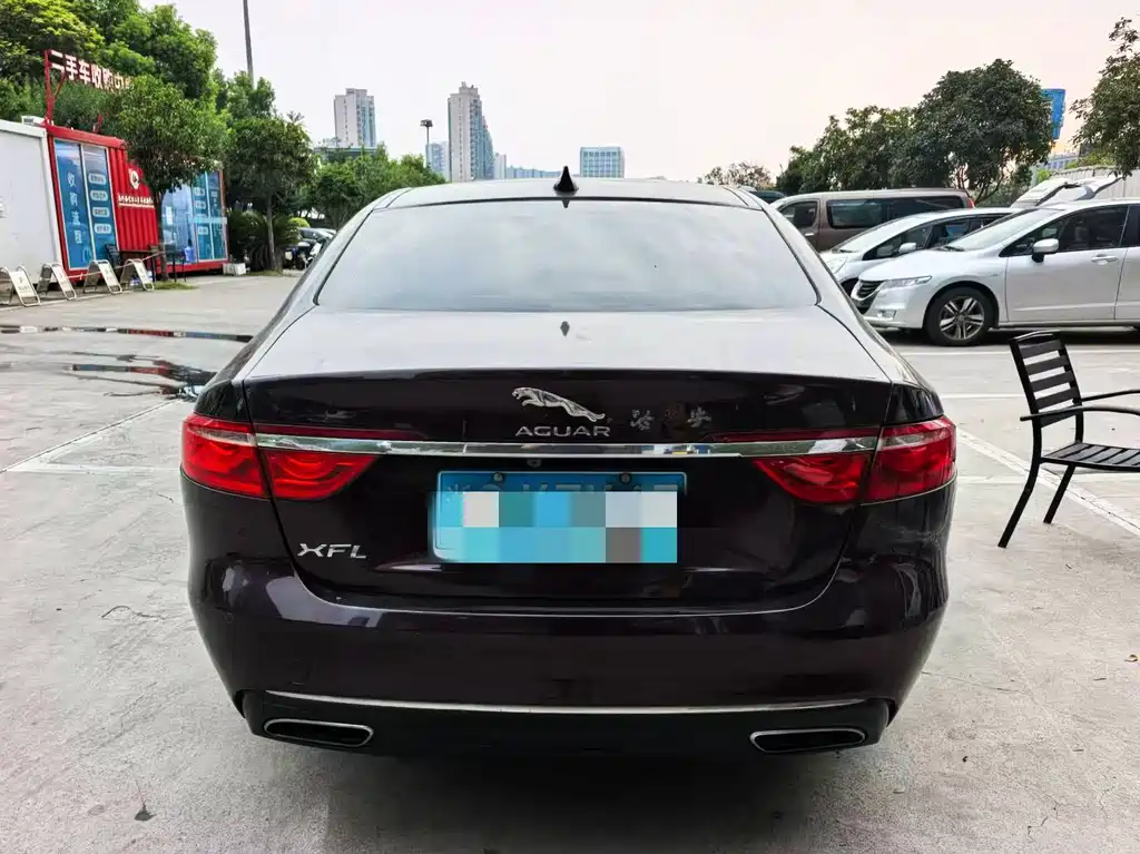 Jaguar XF — миниатюра 5