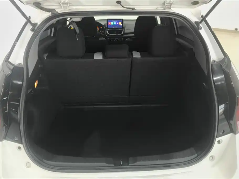 TOYOTA YARIS L ZHIXUAN