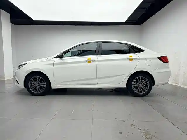 Changan Eado DT — миниатюра 8