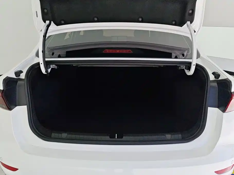 Geely Emgrand — миниатюра 4