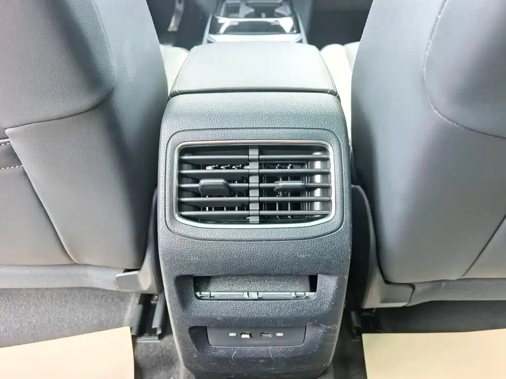 Volkswagen ID.4 Crozz — миниатюра 14