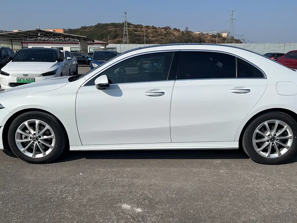 MERCEDES-BENZ A CLASS