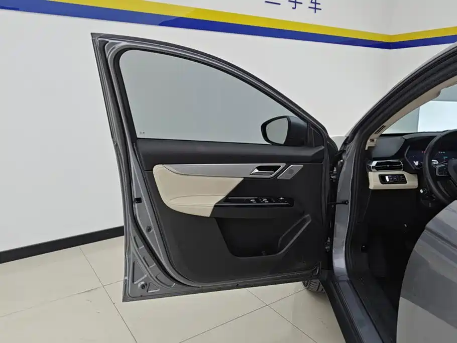 XPeng G3 — миниатюра 7