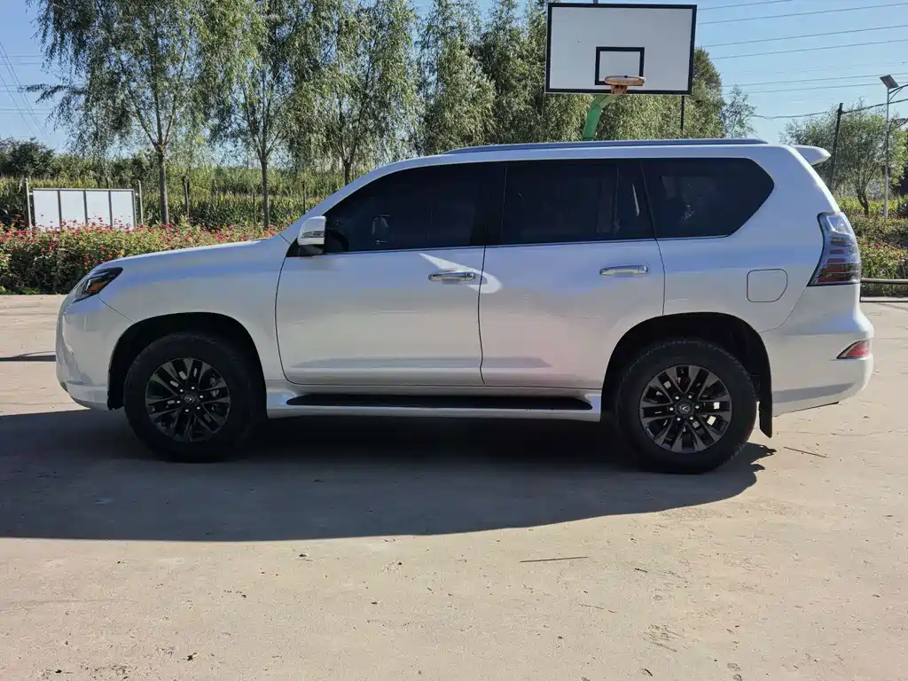Lexus GX — миниатюра 14
