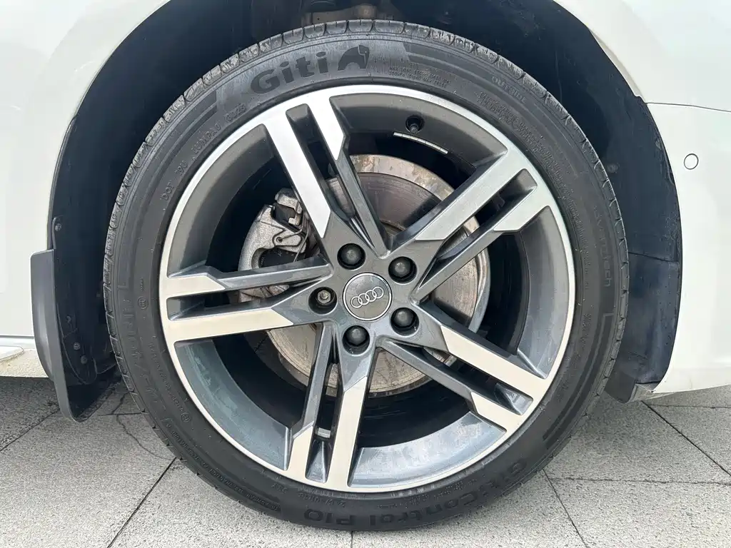 Audi A4L — миниатюра 10