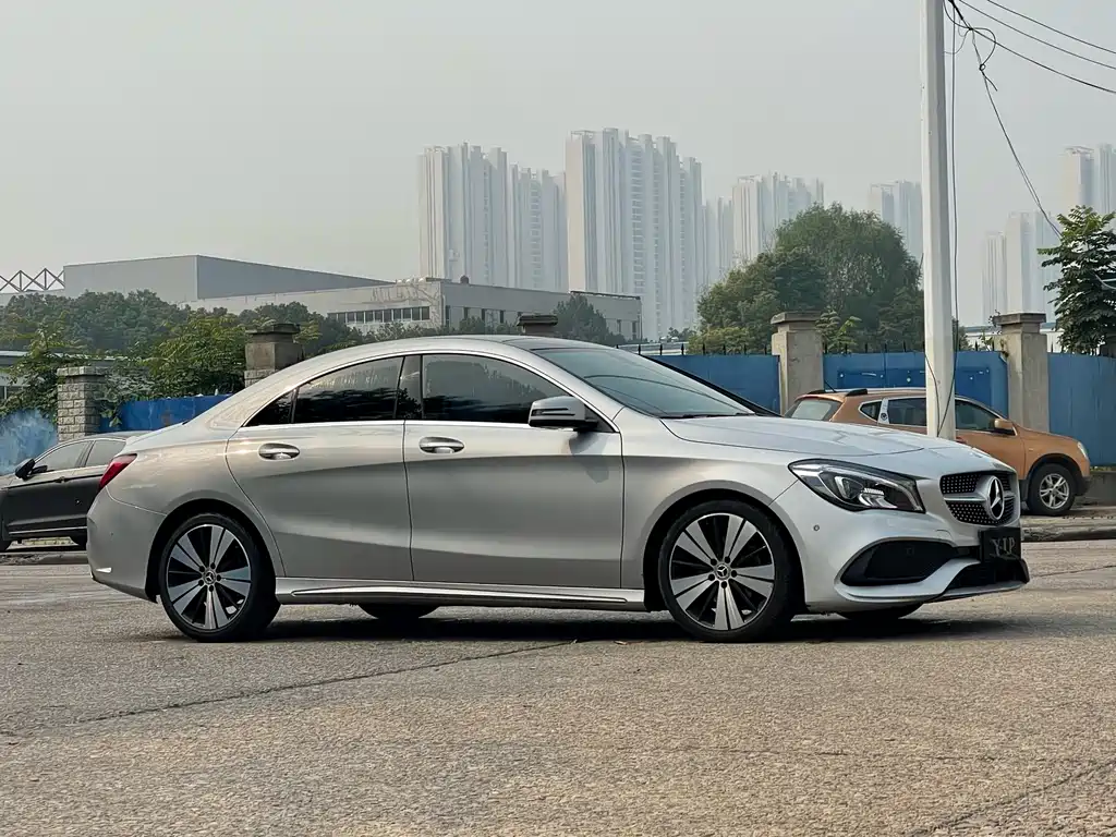 Mercedes-Benz CLA 2018 CLA 200 Fashion