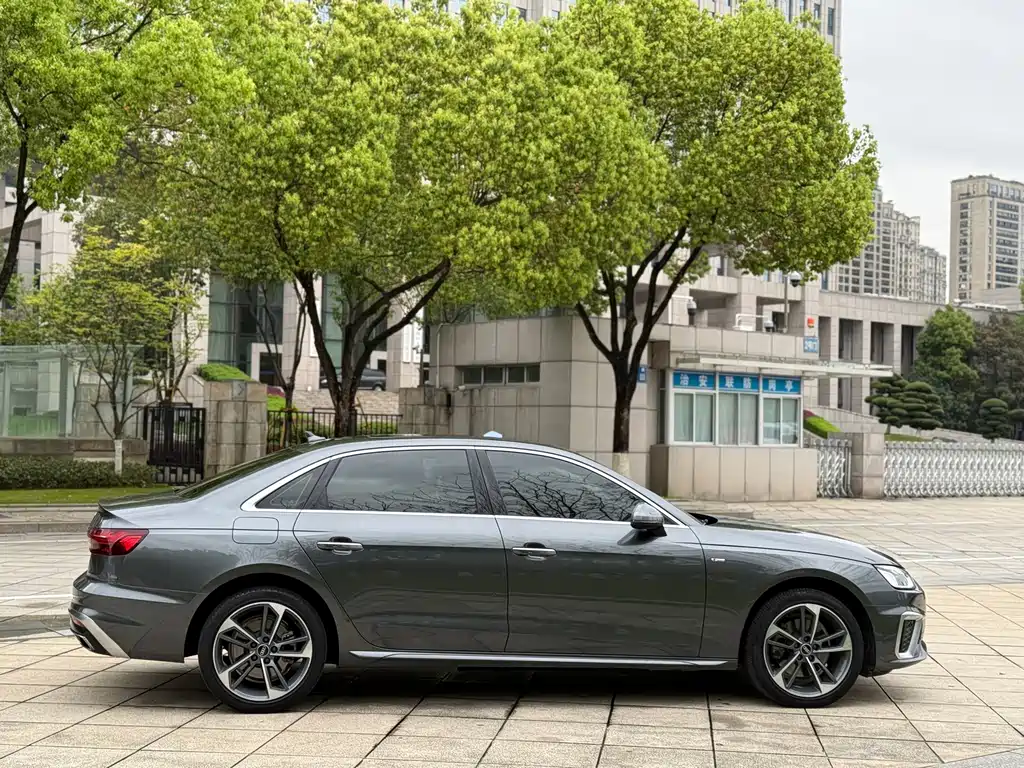 Audi A4L — миниатюра 4