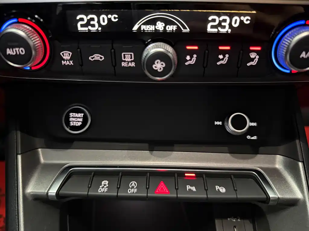 Audi Q3 2022 — фото 12