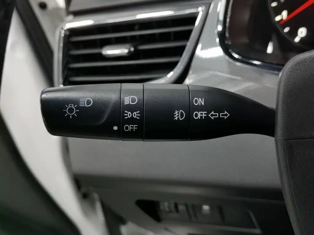 Baojun 310W — миниатюра 21