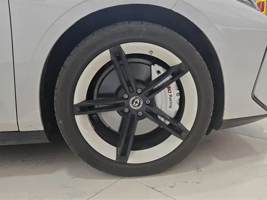 GEELY GALAXY GALAXY E8