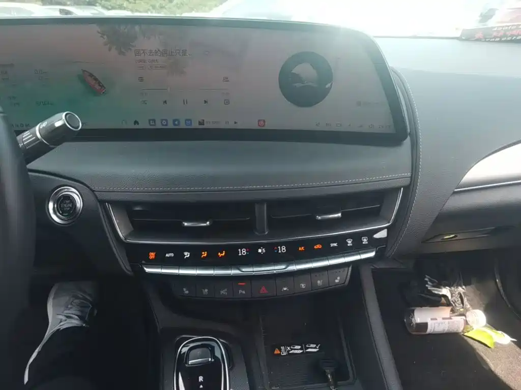 Cadillac CT5 — миниатюра 13