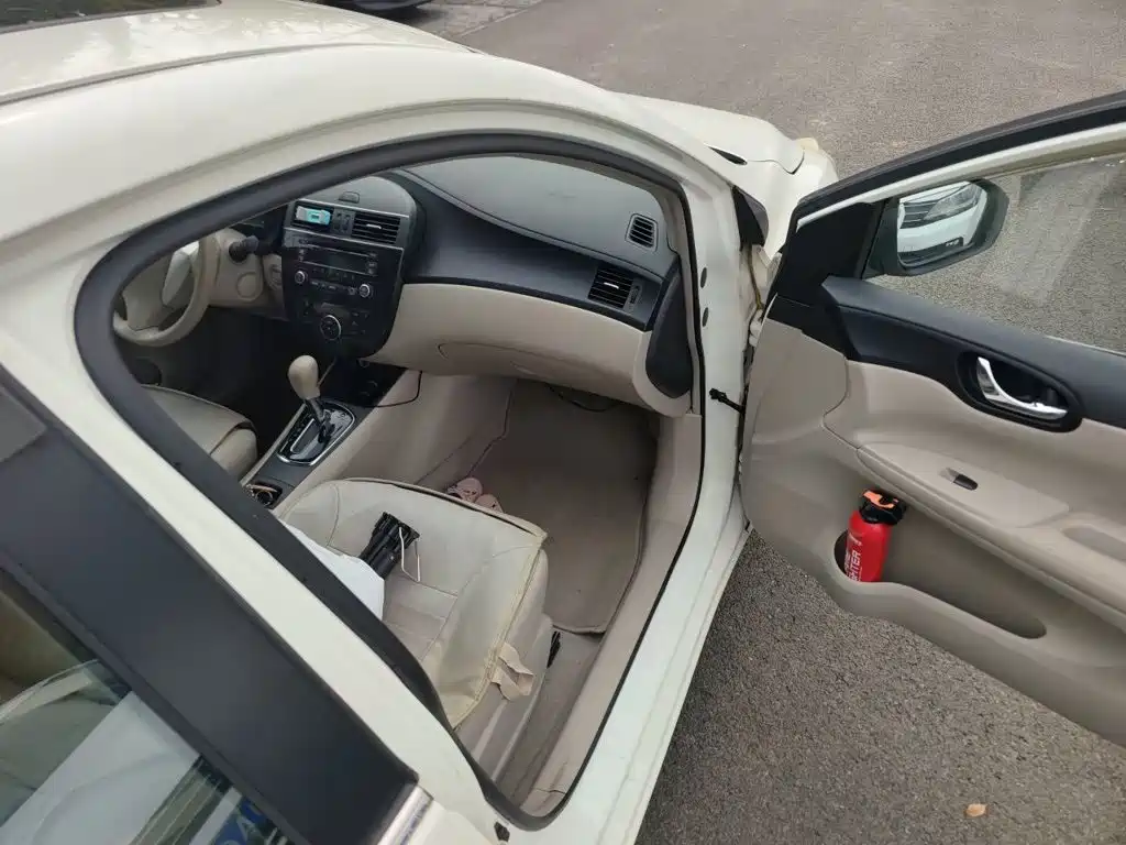 Nissan Tiida — миниатюра 19