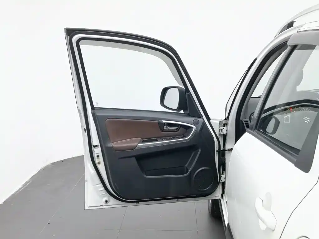 Suzuki SX4 — миниатюра 8