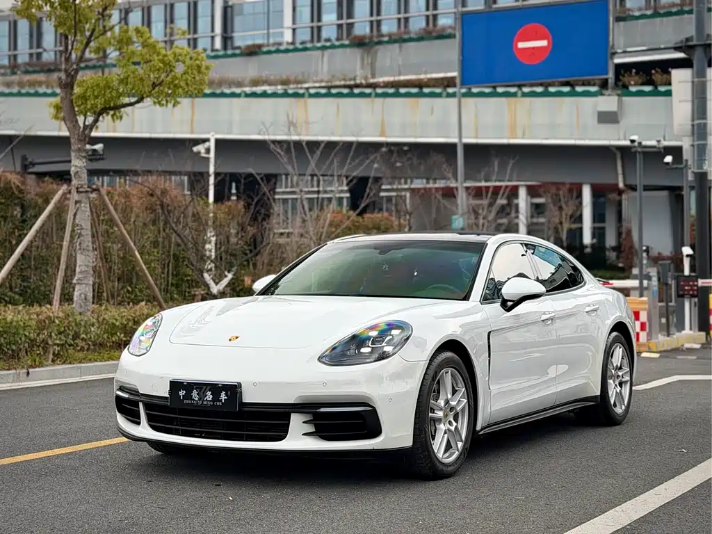 Porsche Panamera 2018