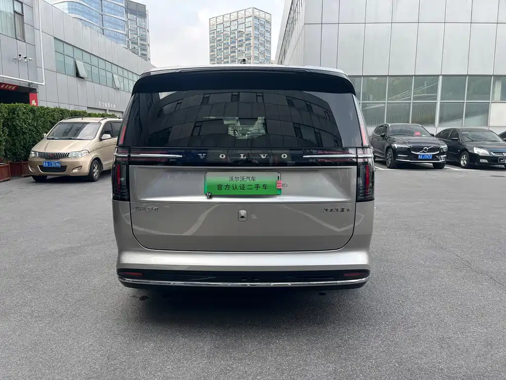 Volvo EM90 — миниатюра 6