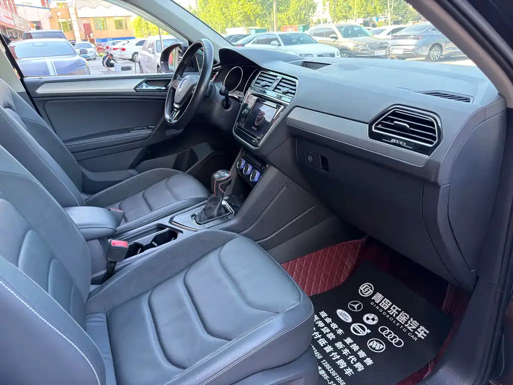 Volkswagen Tiguan L L 2018 330TSI AT Luxury