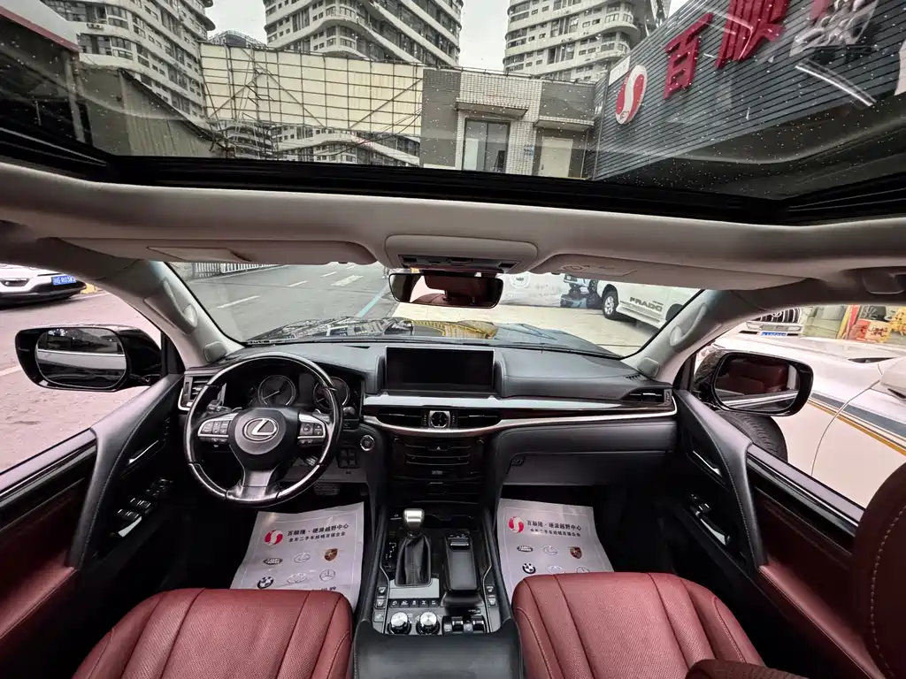LEXUS LX
