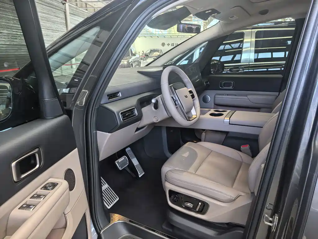 Li Auto Li MEGA — миниатюра 3