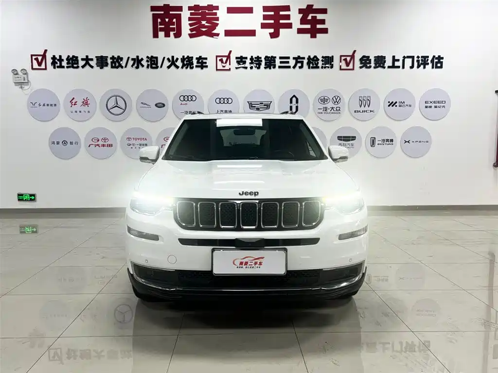 JEEP GRAND COMMANDER