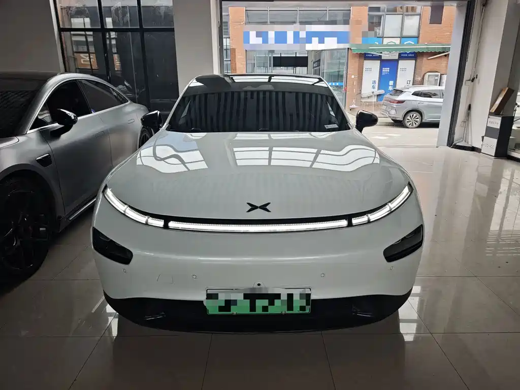 XPeng P7 — миниатюра 2