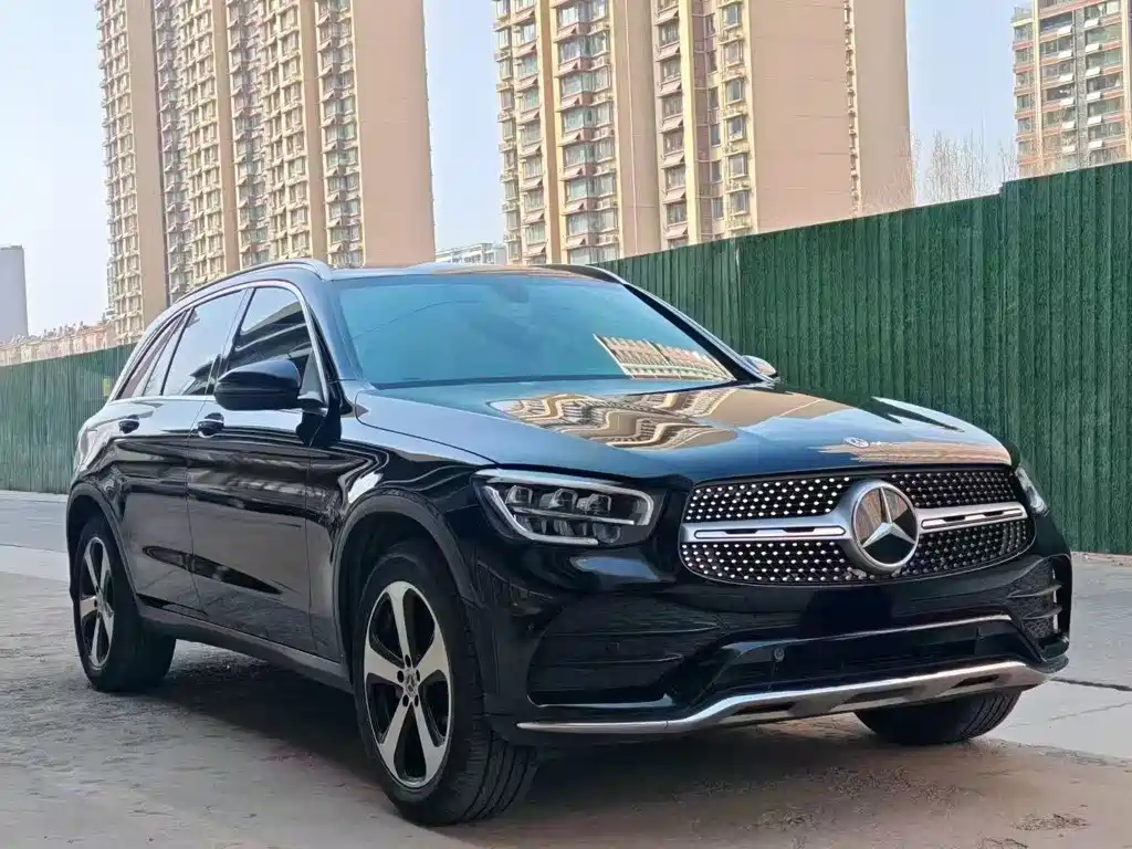 MERCEDES-BENZ GLC