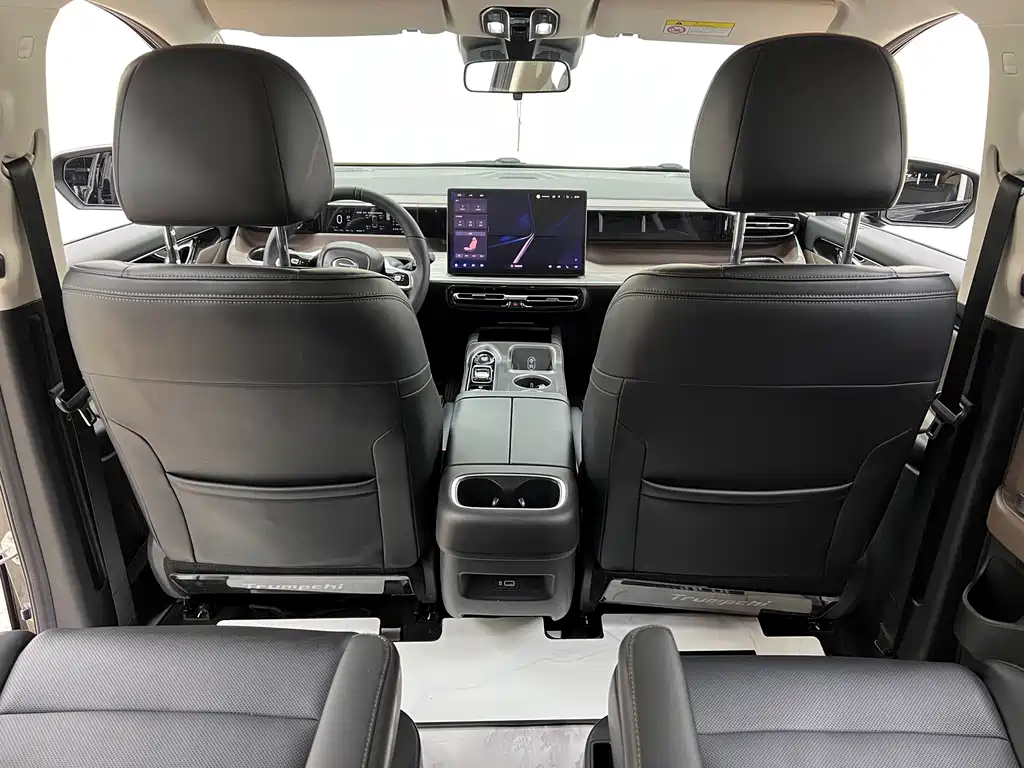 GAC Motor Trumpchi E8 PHEV — миниатюра 18