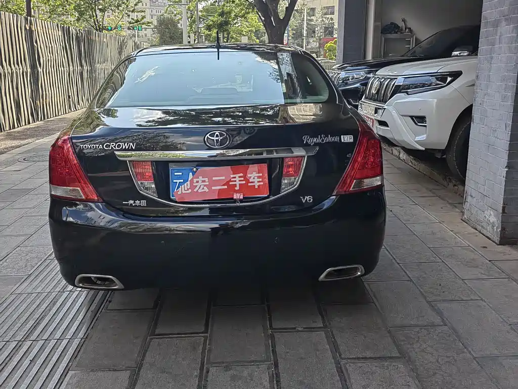 Toyota Crown 2010 3.0L Royal Saloon VIP