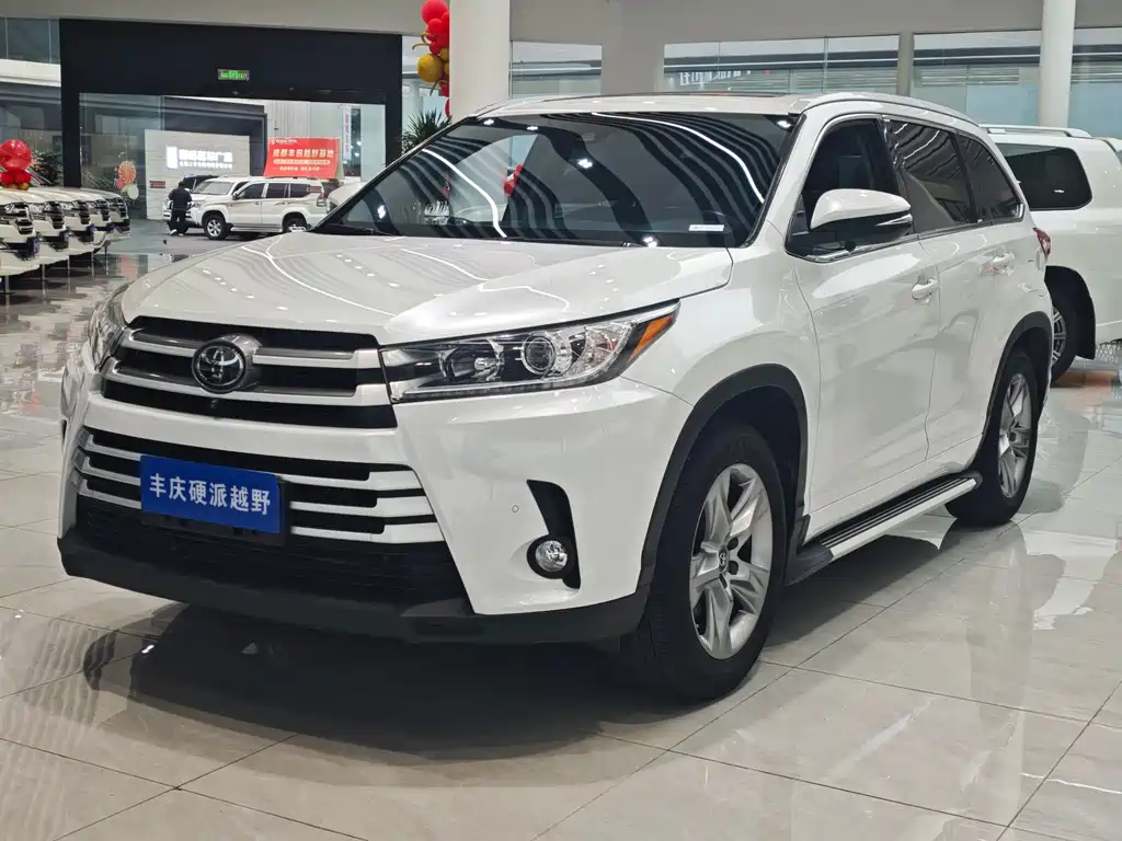TOYOTA HIGHLANDER