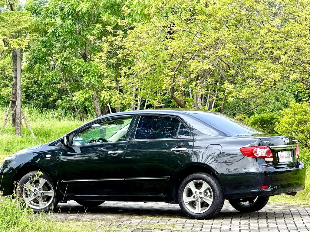 Toyota Corolla — миниатюра 5