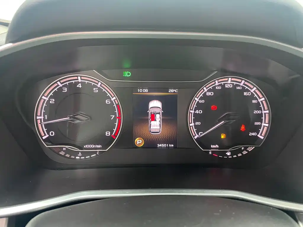 Geely Binyue — миниатюра 13