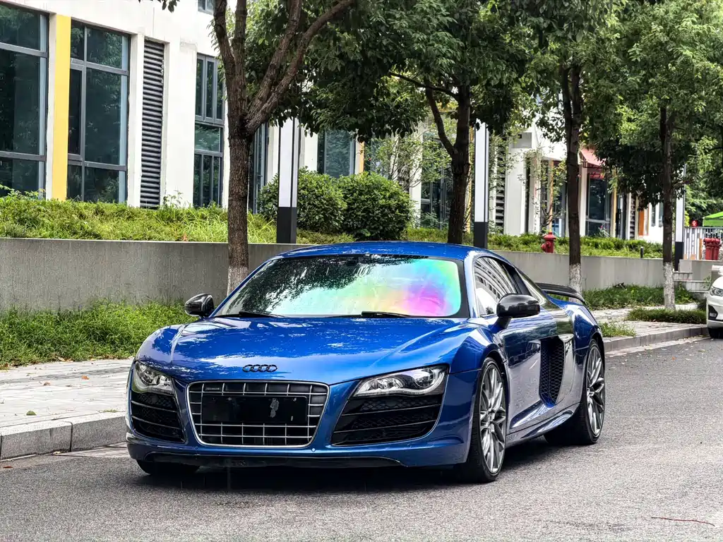 Audi R8