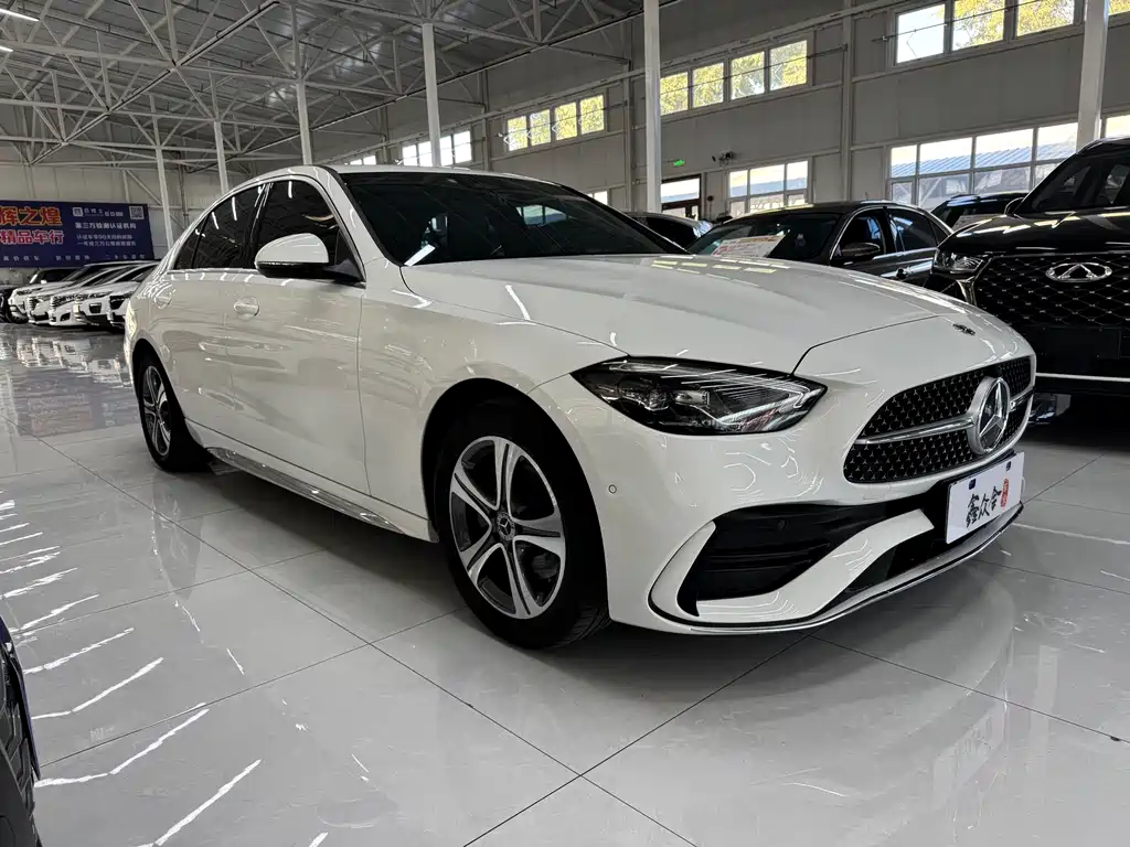 Mercedes-Benz C-Class — миниатюра 3