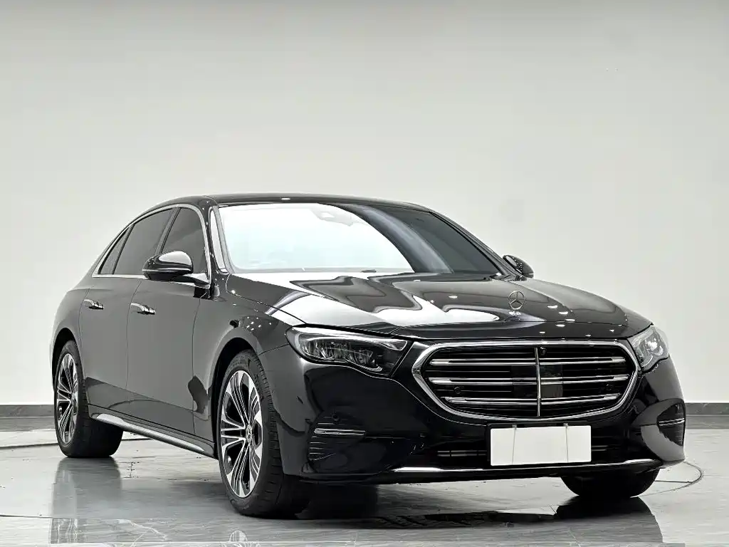 Mercedes-Benz E-Class — миниатюра 2