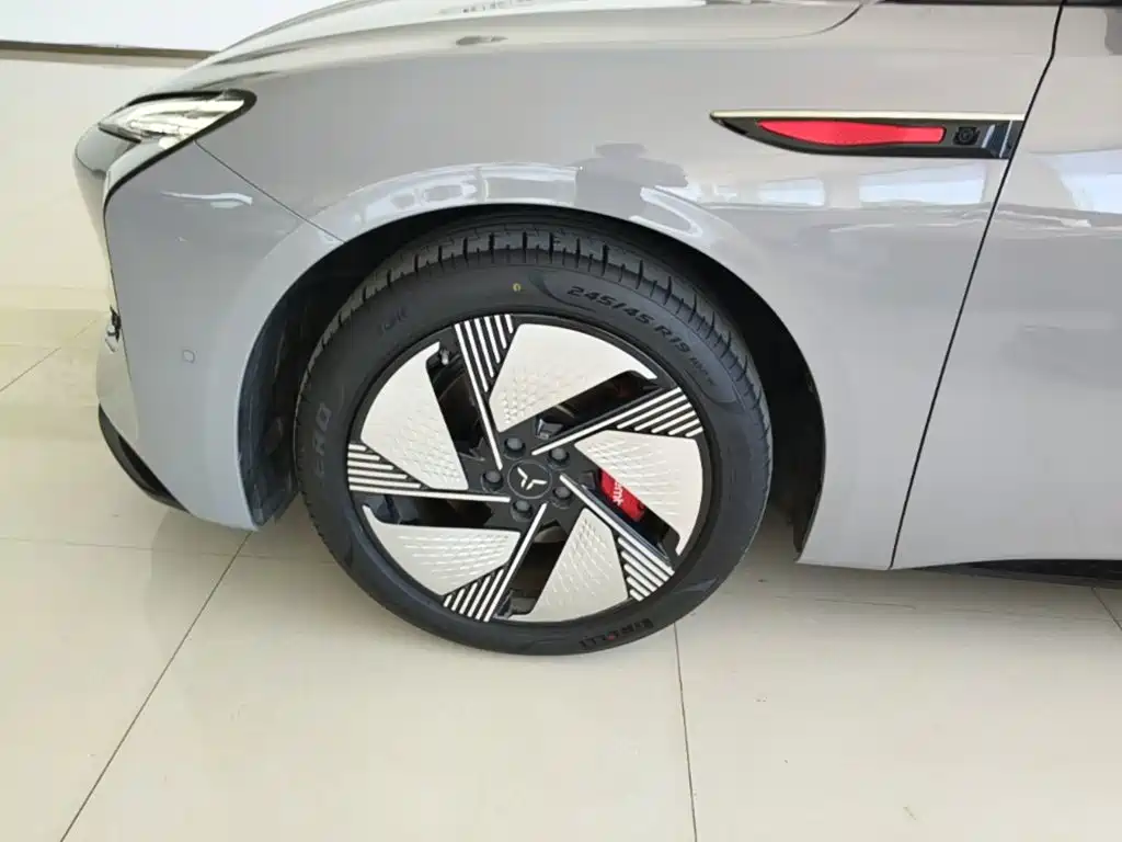 Hongqi Hongqi EH7 — миниатюра 23