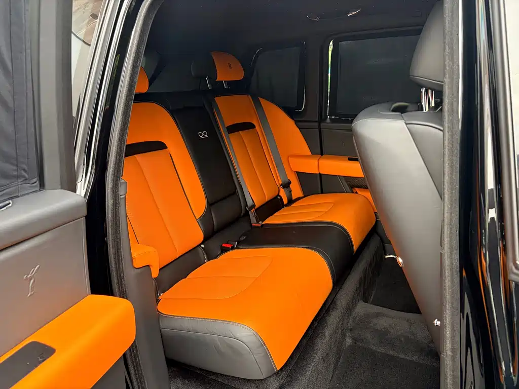 Rolls-Royce Cullinan — миниатюра 7