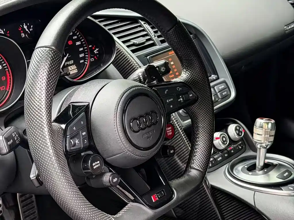 Audi R8 — миниатюра 7