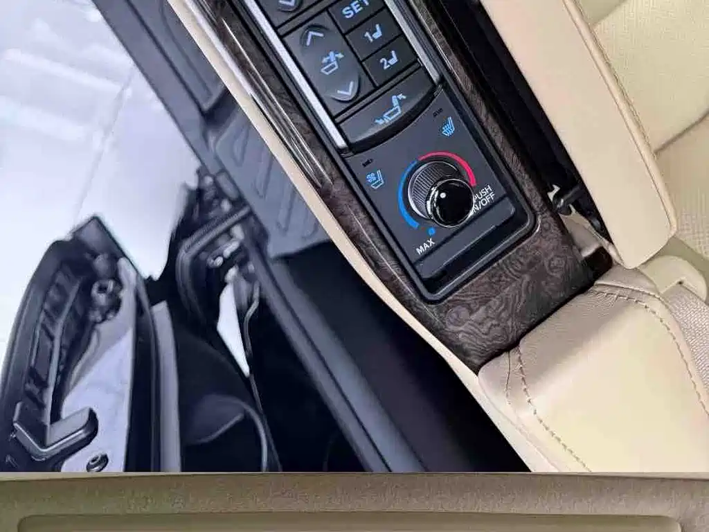 Toyota Alphard 2021 2.5L Luxury